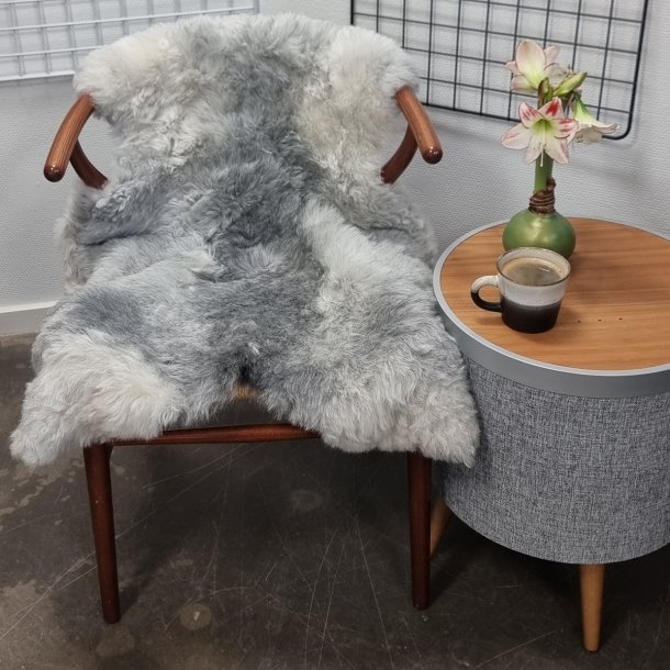 Islandsk klippet lammeskind gr� str M 2960