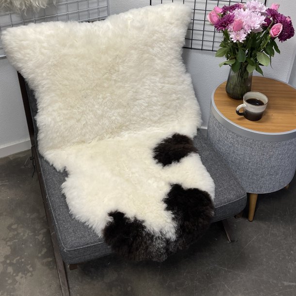 Islandsk klippet lammeskind plettet str L 3715