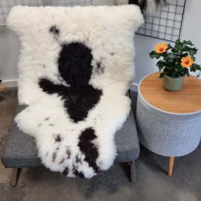 Islandsk klippet lammeskind plettet str XL 4710
