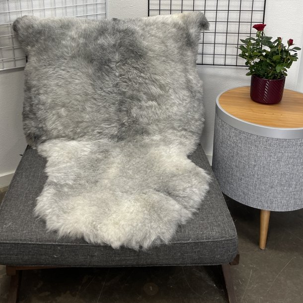 Islandsk klippet lammeskind naturligt gr� str L  3915