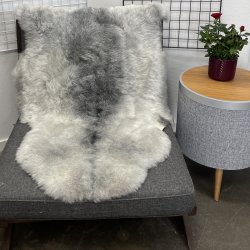Islandsk klippet lammeskind naturligt gr� str L  3919