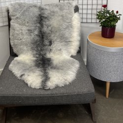 Islandsk klippet lammeskind naturligt gr� str L  3920