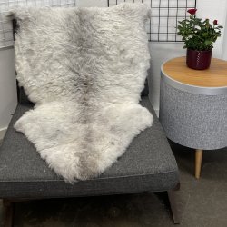 Islandsk klippet lammeskind naturligt gr� str L  3924