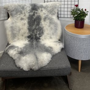Islandsk klippet lammeskind naturligt gr� str L  3928