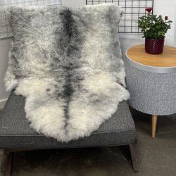 Islandsk klippet lammeskind naturligt gr� str L  3933