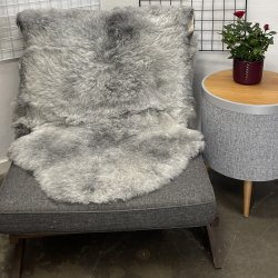 Islandsk klippet lammeskind naturligt gr� str L  3935