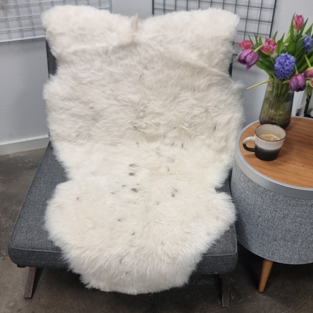 Islandsk klippet lammeskind lys str L - 3524