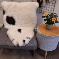 islandsk lammeskind korthret plettet str L - 3713