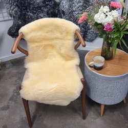 Medicinsk garvet lammeskind til baby vaskbar str M - 9064