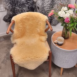 Medicinsk garvet lammeskind til baby vaskbar str M - 9066