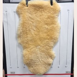 Medicinsk garvet lammeskind til baby vaskbar str M - 9066