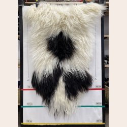 Islandsk lammeskind plettet str XL 4219